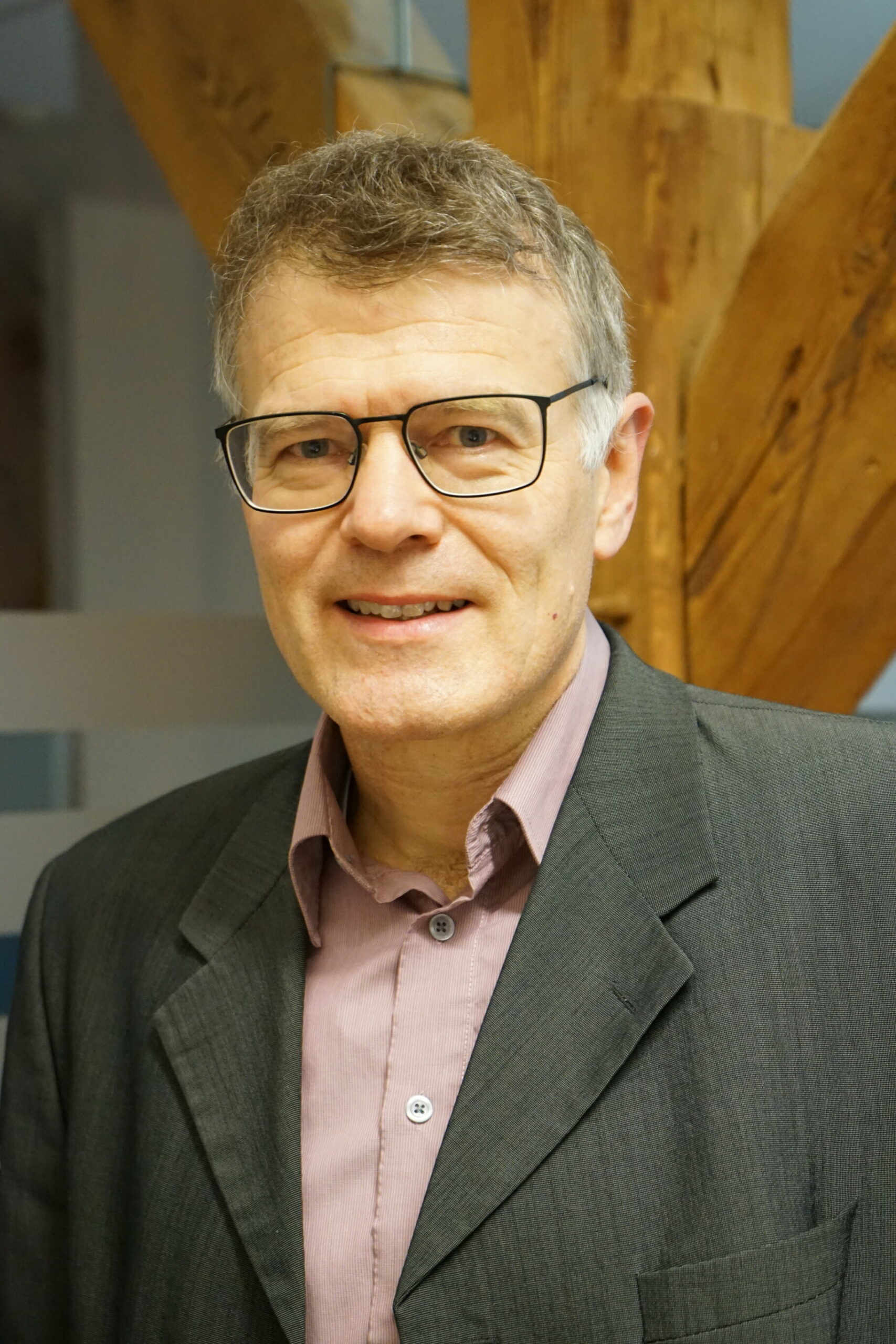 Prof. Dr. Robert Schober
